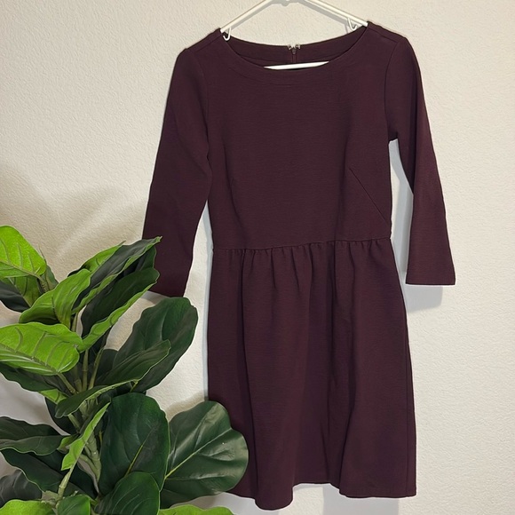 LOFT Dresses & Skirts - Loft size 4 plum 3/4 sleeve dress